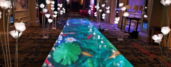 LED 地磚屏點(diǎn)亮展廳的靈動之光