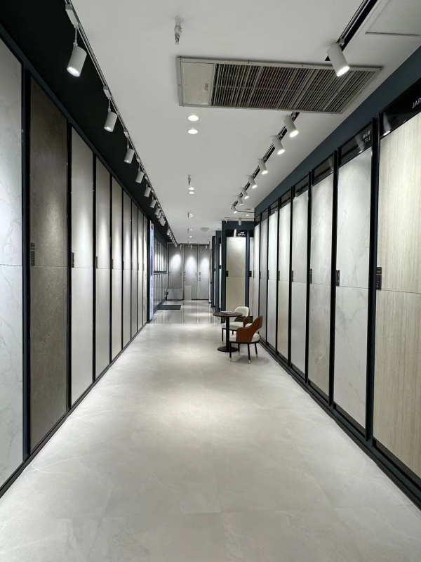 沉浸式逛展廳設(shè)計